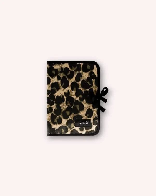 Protège carnet de santé Paulin - Léopard beige - Crocrobo Paris
