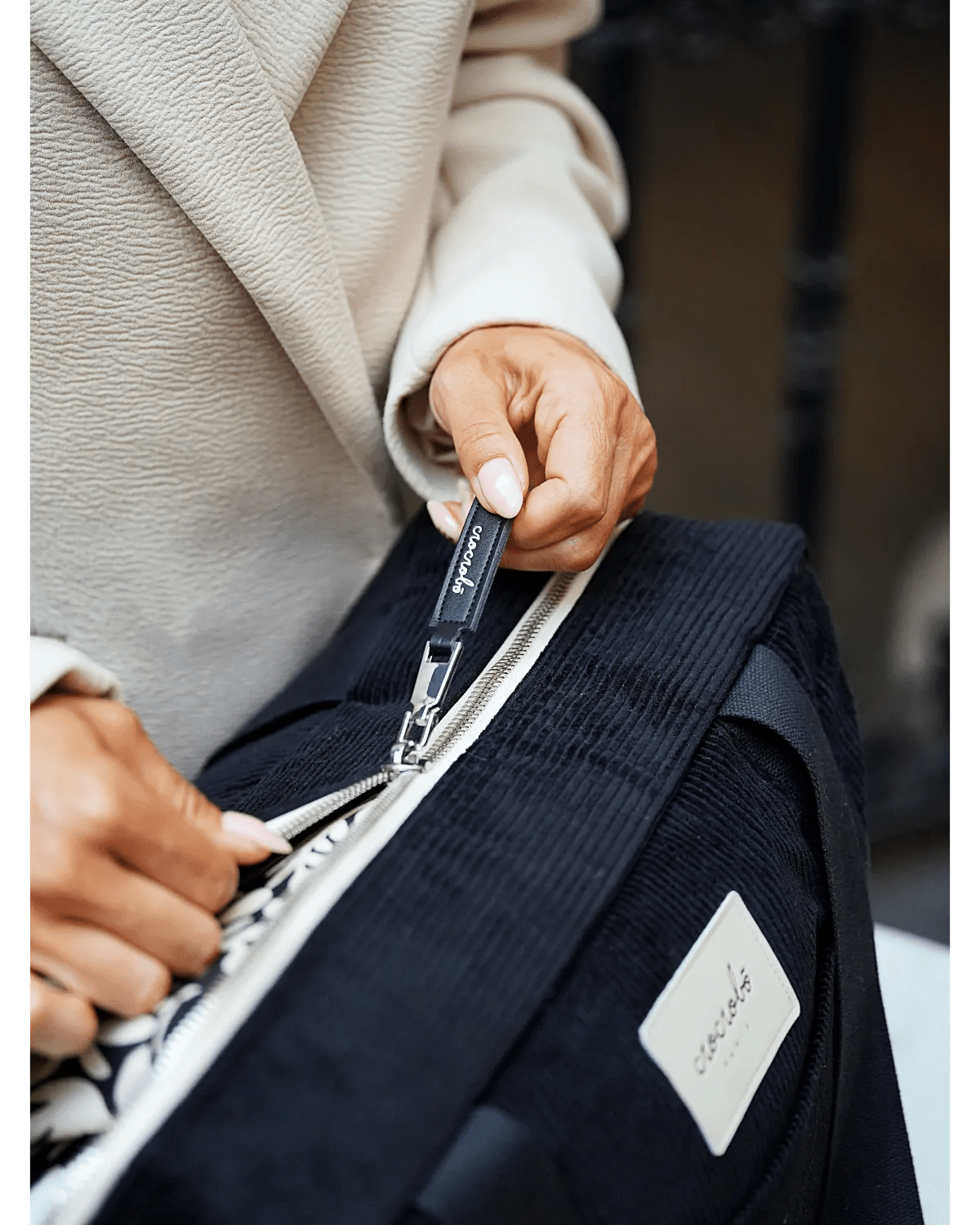 Comment organiser son sac à langer selon l'âge de bébé (0–3 ans) - Crocrobo Paris