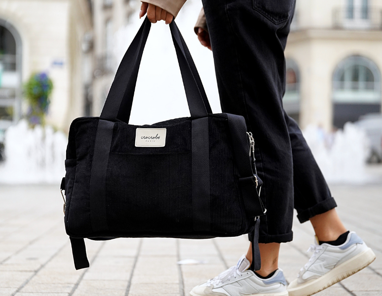 Comment voyager léger avec bébé : astuces et accessoires pratiques