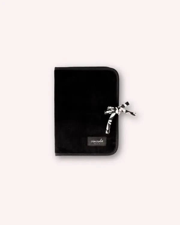 Protège carnet de santé Paulin - Velours noir - Crocrobo Paris